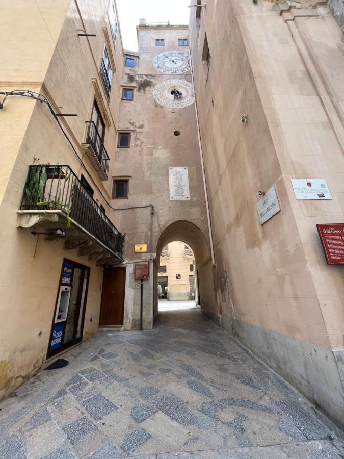 Appartamento La Torre Dell'Orologio Apartament Trapani Esterno foto